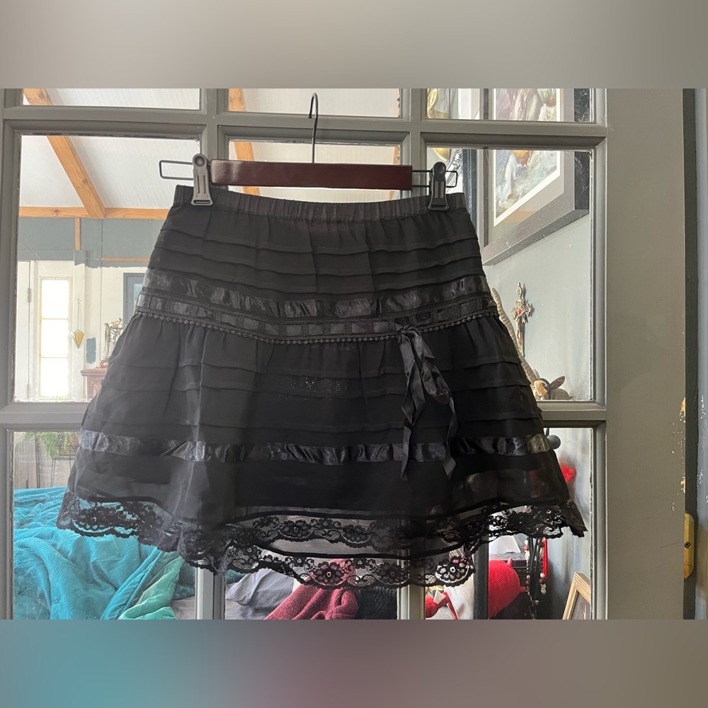 H&M black babydoll skirt